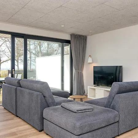 Beachfront Bliss In Kegnaes Feriehus